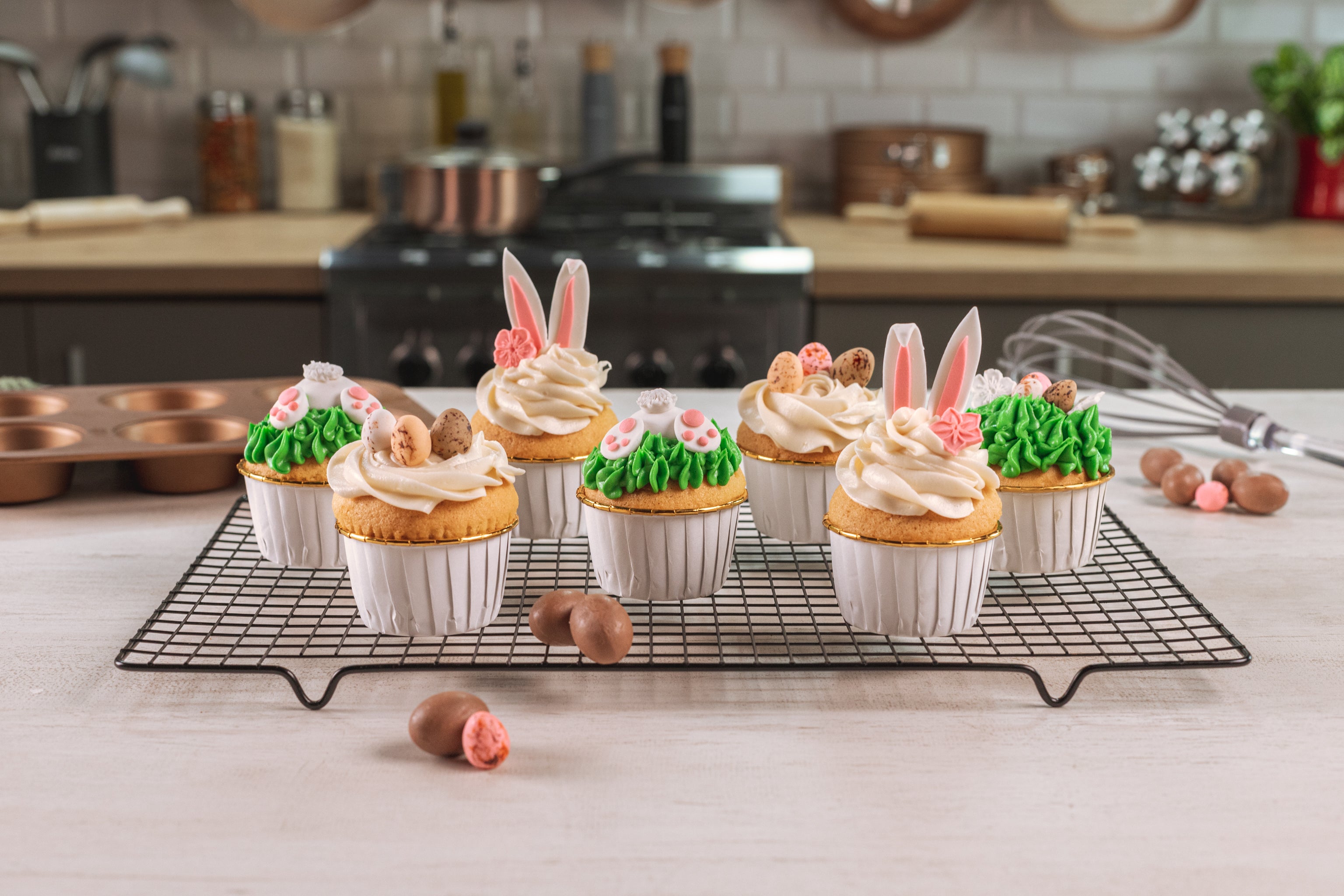 Moist Vanilla Cupcakes